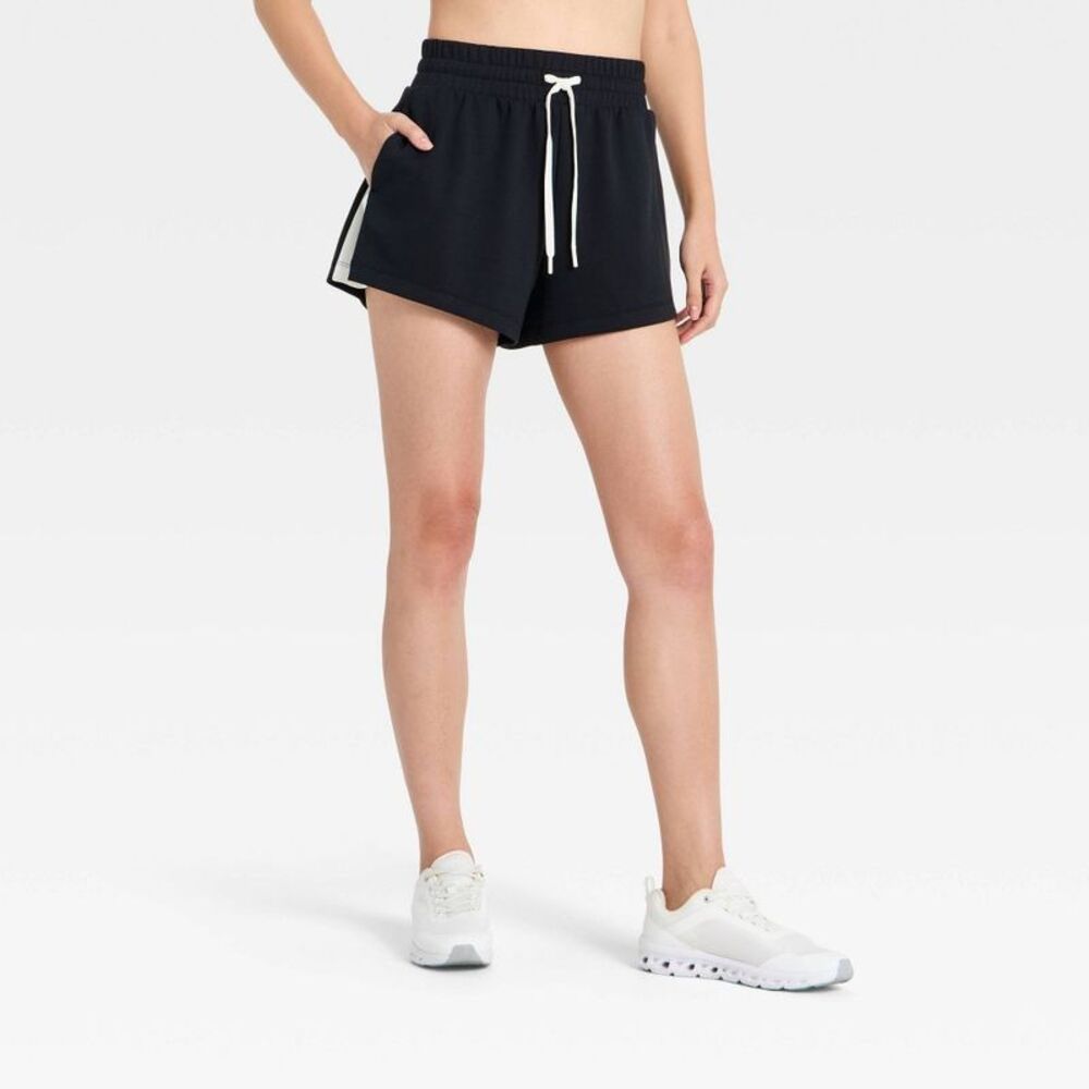 Women's Airy Sleek Pique Shorts - All In Motion Black XS